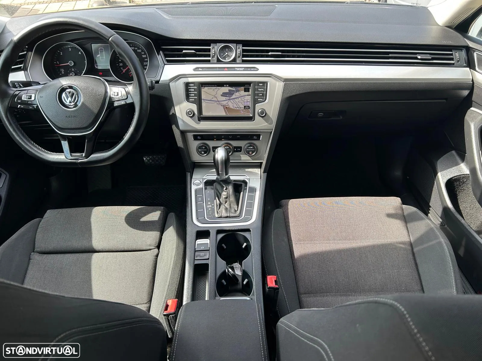 VW Passat 1.6 TDI Confortline DSG - 5