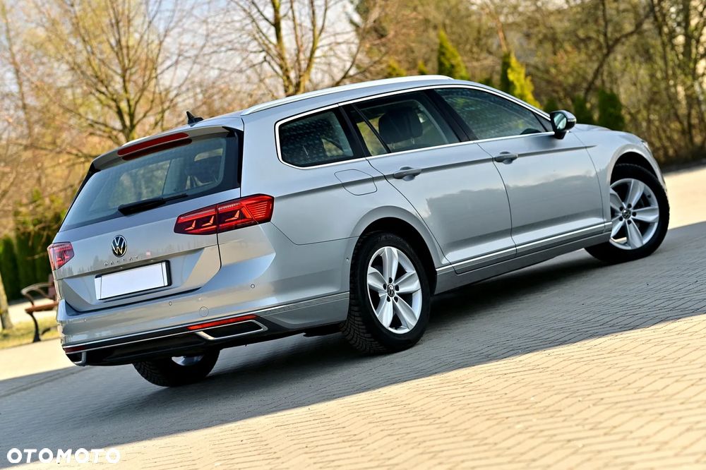 Volkswagen Passat 2.0 TDI EVO Elegance DSG - 3