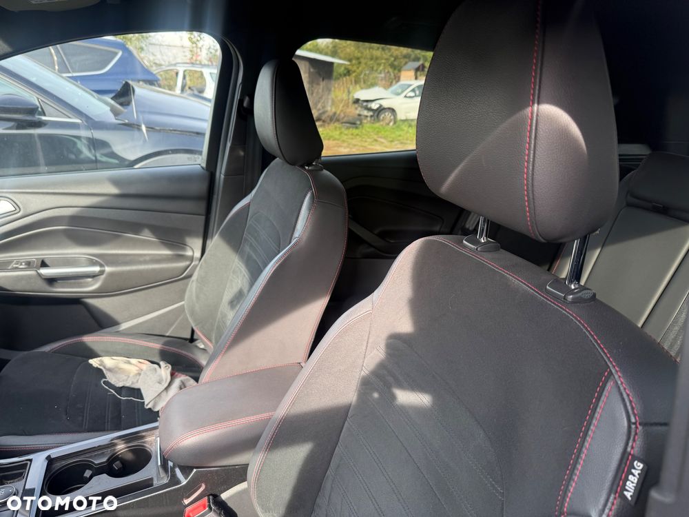 Ford Kuga 1.5 EcoBoost 2x4 Titanium - 9