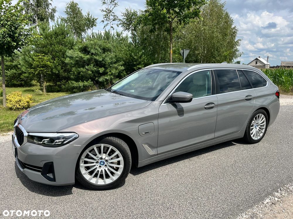BMW Seria 5 520e Luxury Line - 9