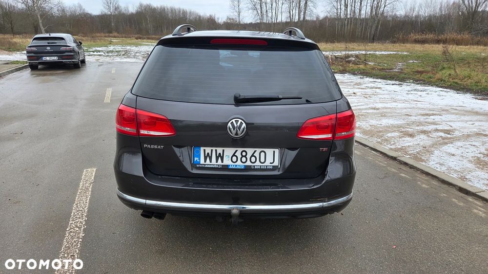 Volkswagen Passat 1.8 TSI Comfortline - 11