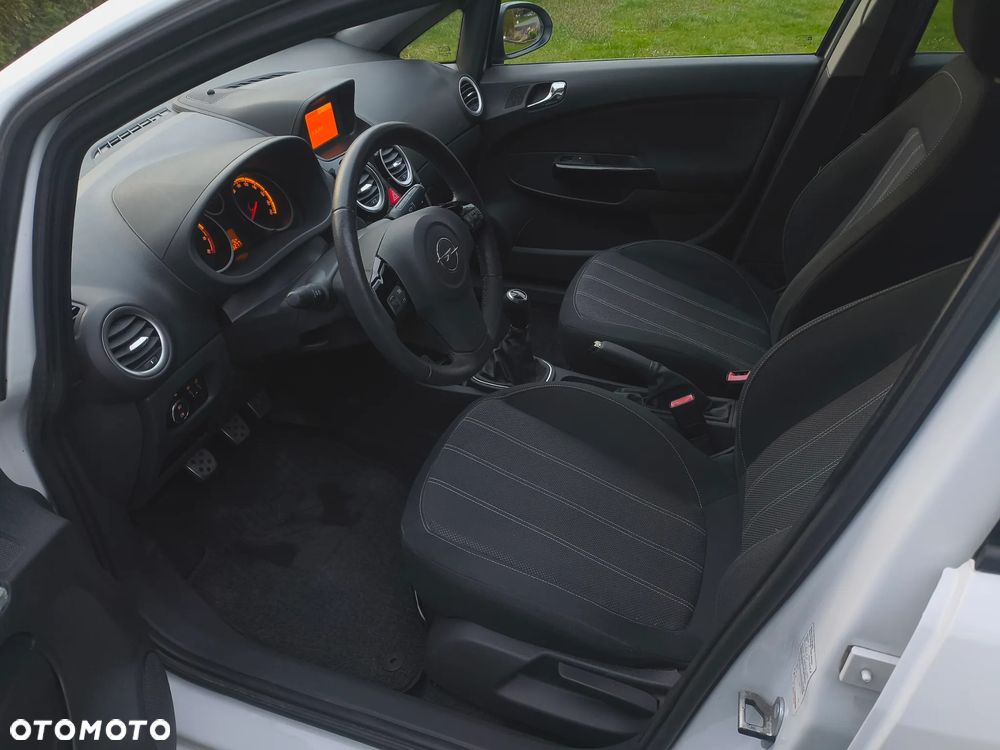 Opel Corsa 1.4 16V Color Edition - 20