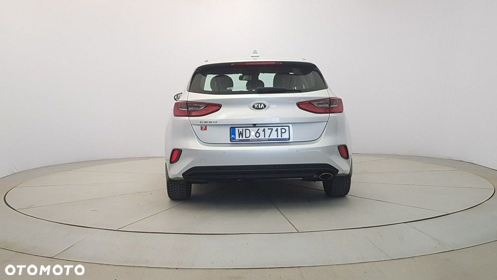 Kia Ceed - 6
