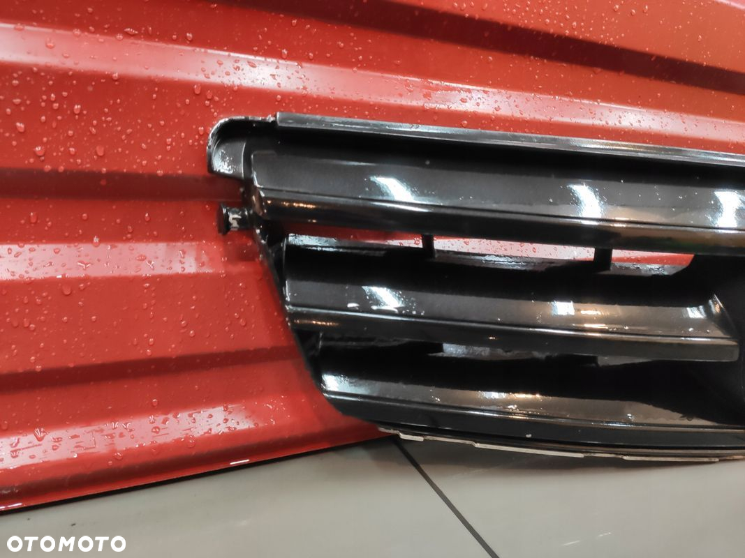 MERCEDES C-KLASA W204 LIFT GRILL ATRAPA KRATKA AMG CZARNA ORYGINAŁ - 2