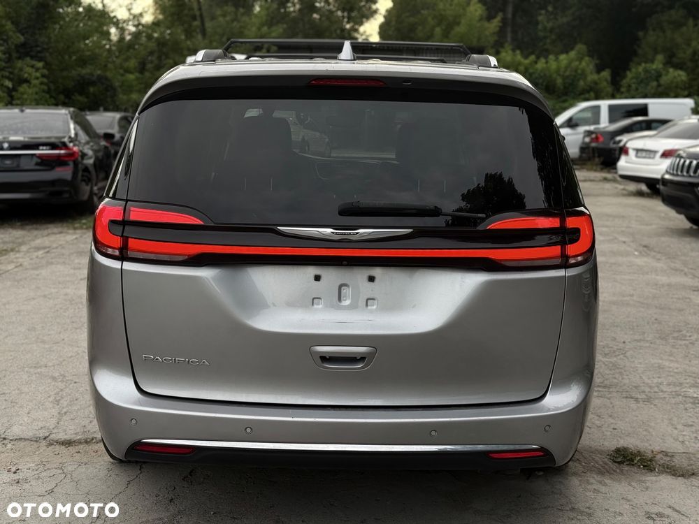 Chrysler Pacifica - 3