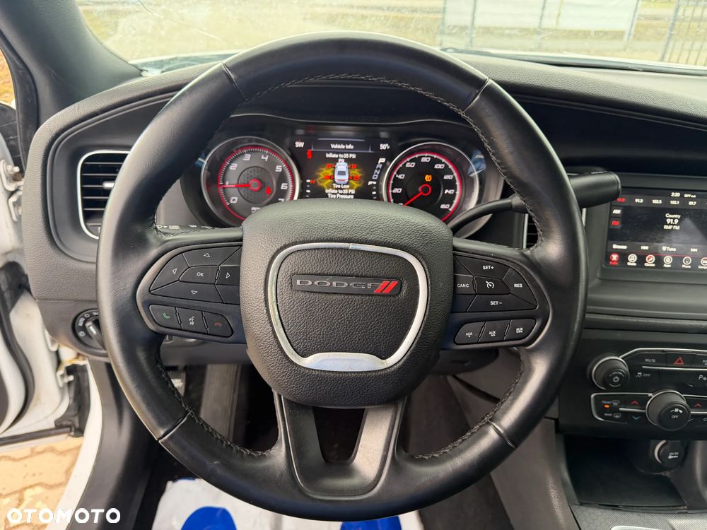 Dodge Charger 5.7 R/T - 18