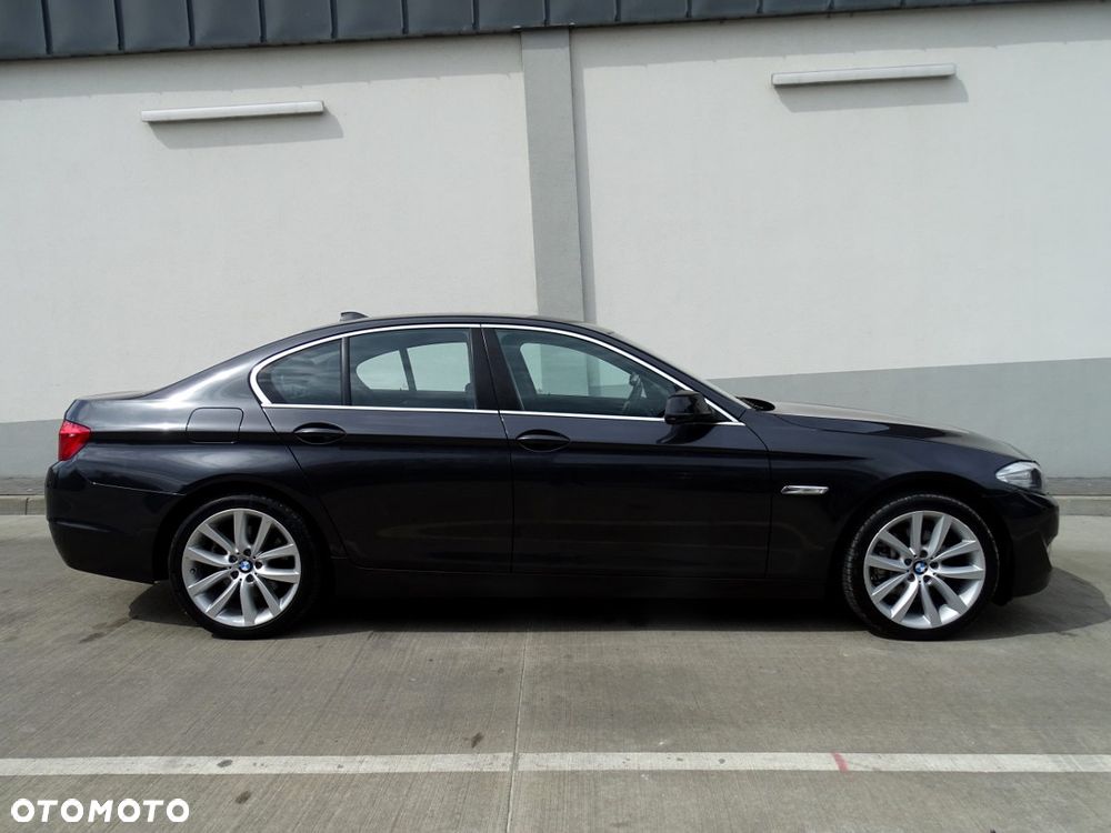 BMW Seria 5 525d - 4