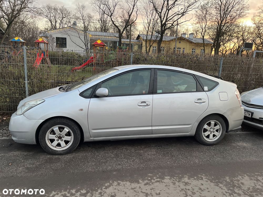 Toyota Prius 1.5 VVT-i Prestige - 2