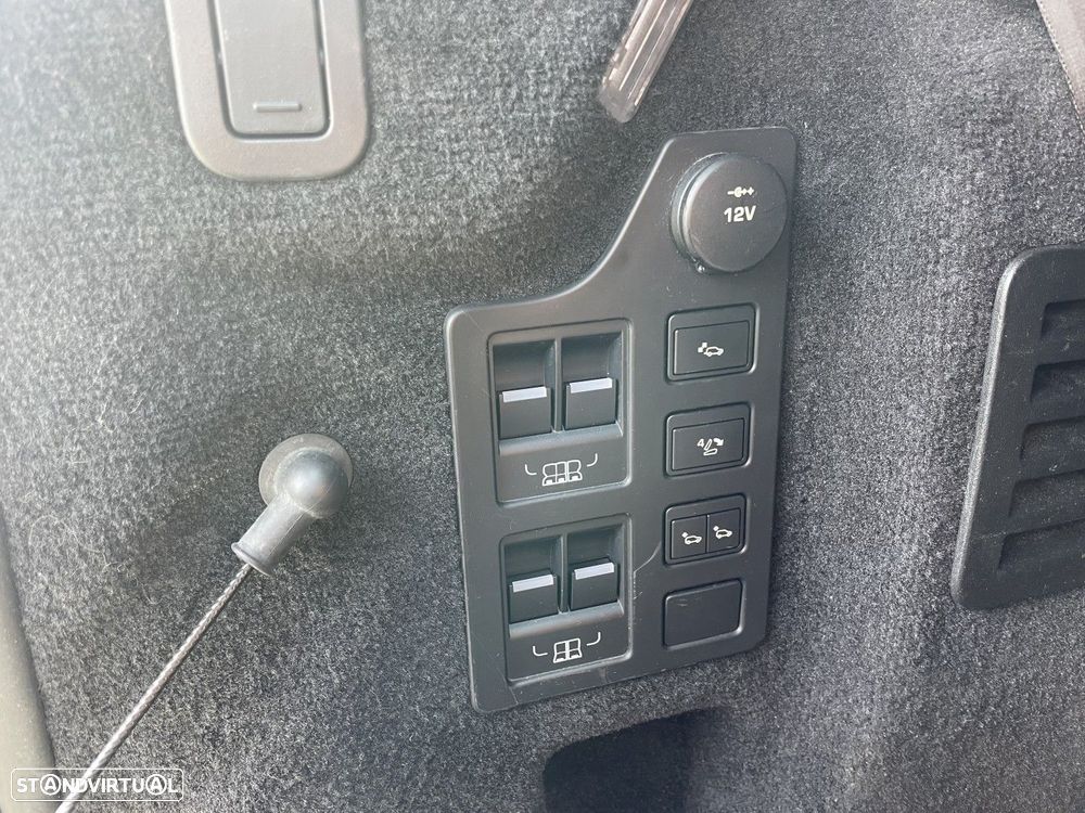 Land Rover Discovery 2.0 SD4 HSE Luxury Auto - 25