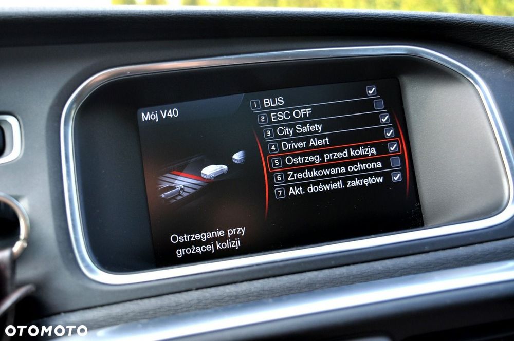 Volvo V40 D2 Summum - 34