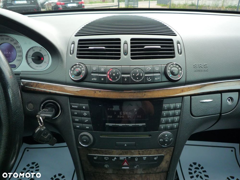 Mercedes-Benz Klasa E 220 CDI T Avantgarde - 20