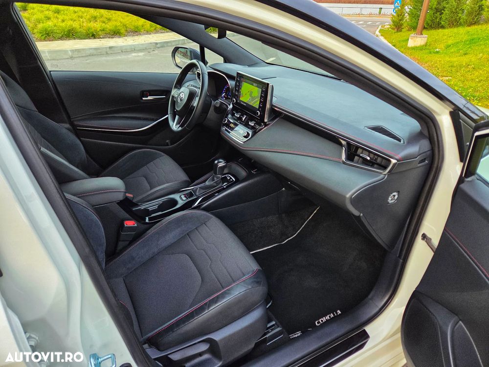 Toyota Corolla 1.8 Hybrid Business Edition - 20