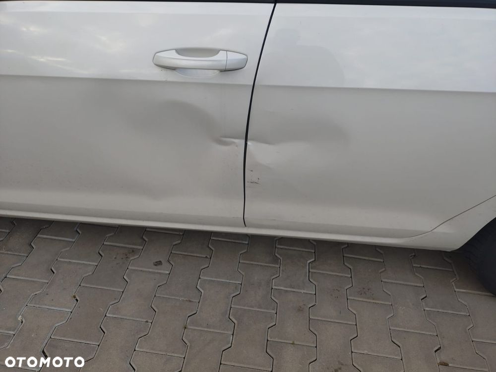 Volkswagen Golf 2.0 BlueTDI Comfortline - 4