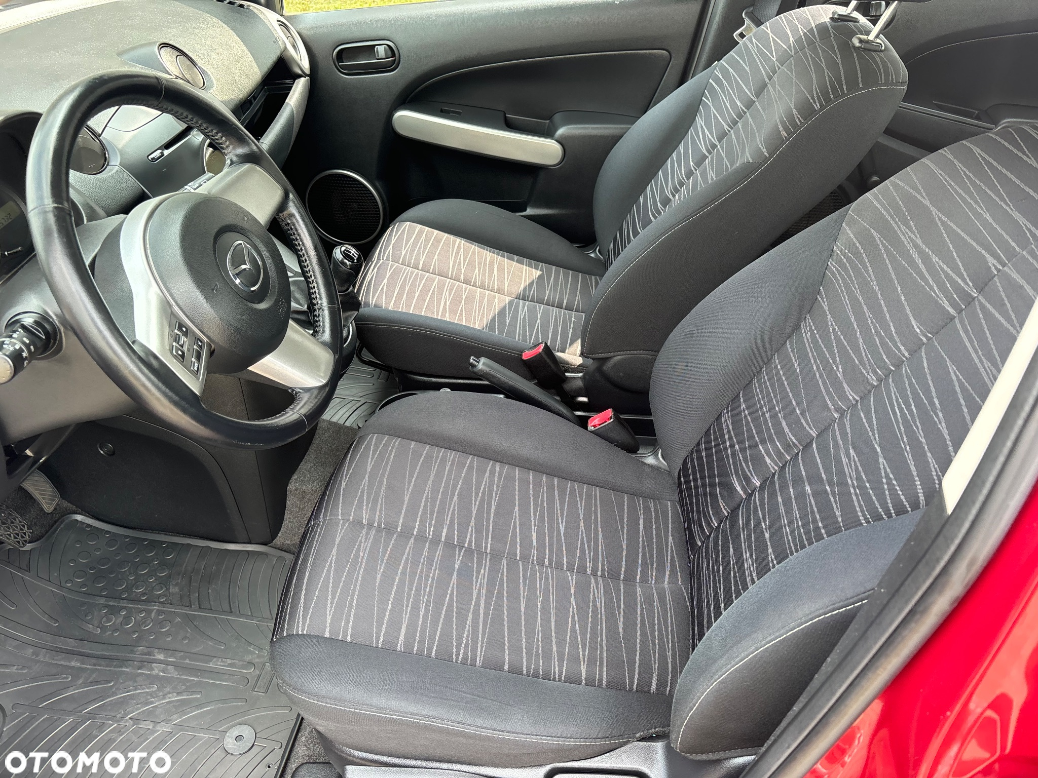 Mazda 2 1.3 Exclusive - 24