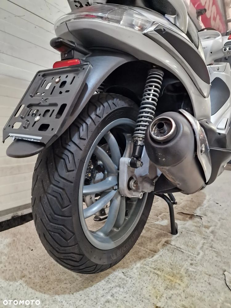 Piaggio Beverly - 28