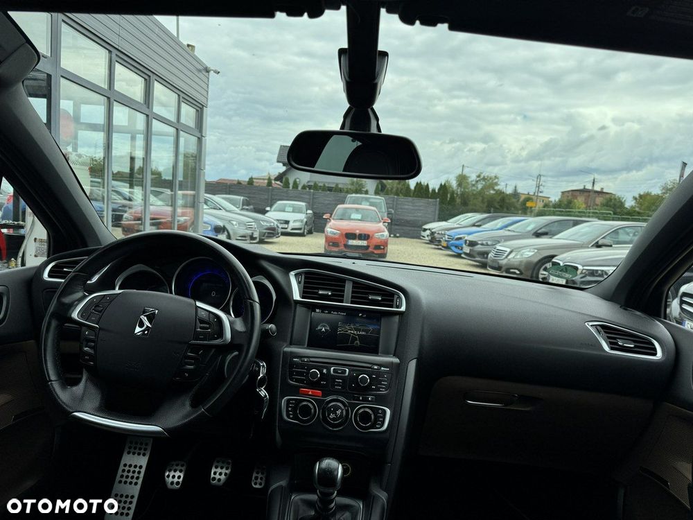 Citroën DS4 THP 200 SportChic - 12
