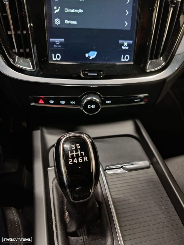 Volvo V60 2.0 D3 Inscription - 18