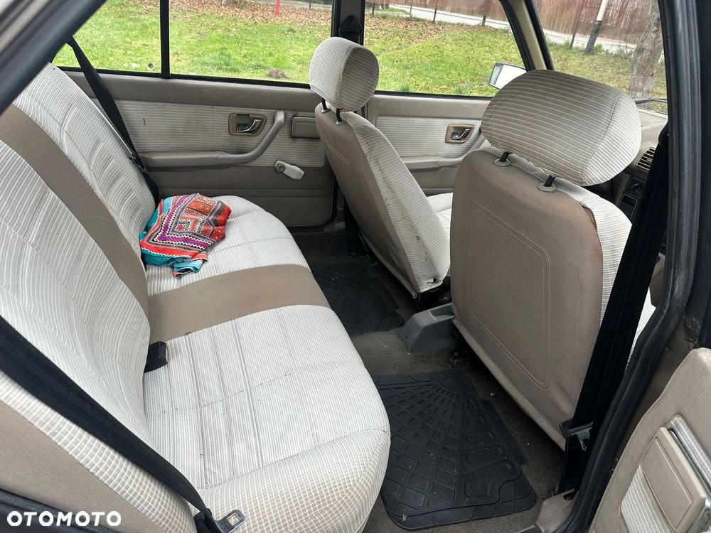 Peugeot 305 1.5 GR - 11