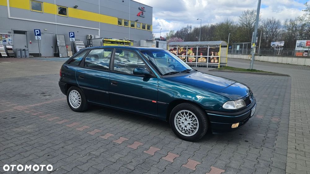 Opel Astra 1.6 16V Dream - 1