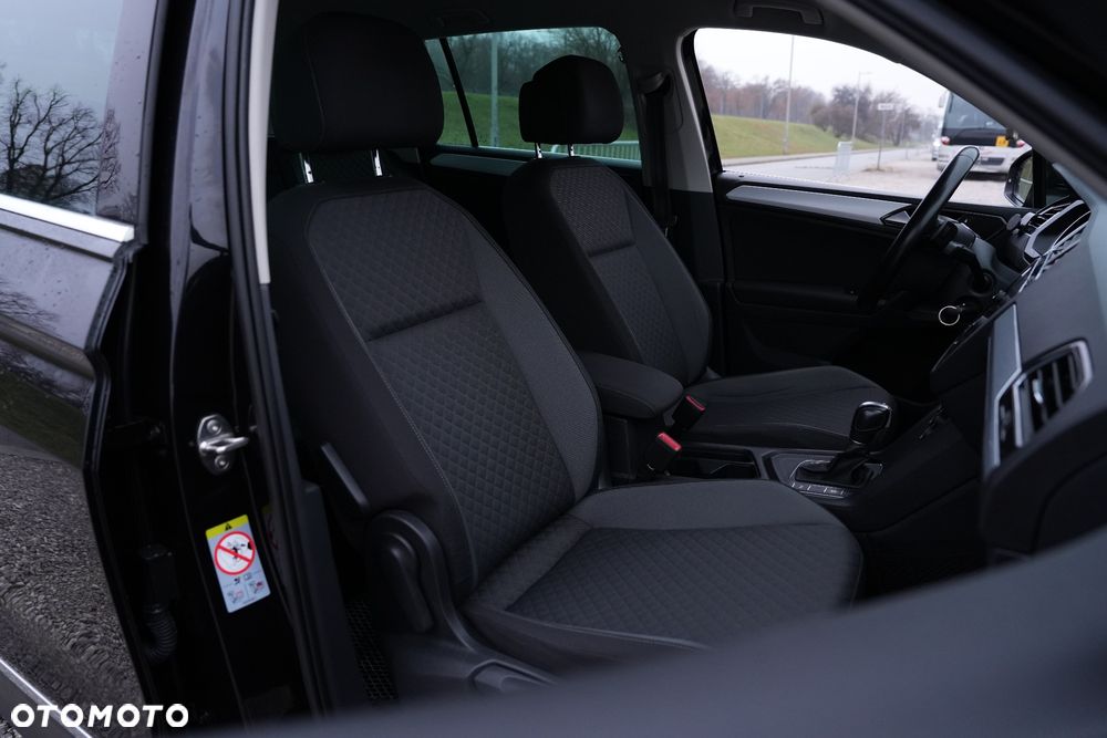 Volkswagen Tiguan - 25