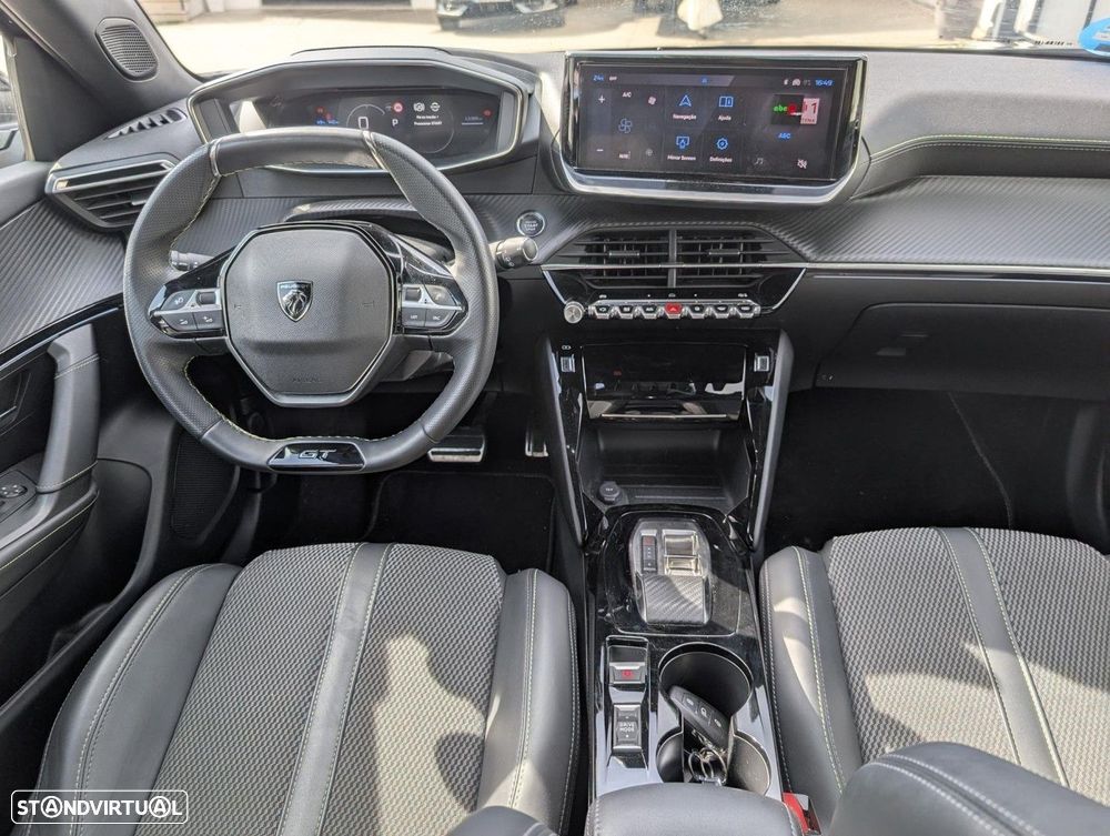 Peugeot e-2008 54 kWh GT - 11