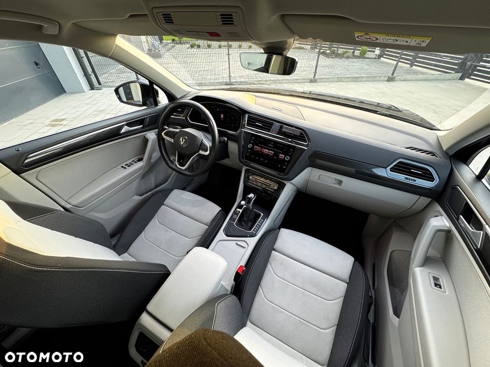 Volkswagen Tiguan 2.0 TDI Elegance DSG - 16
