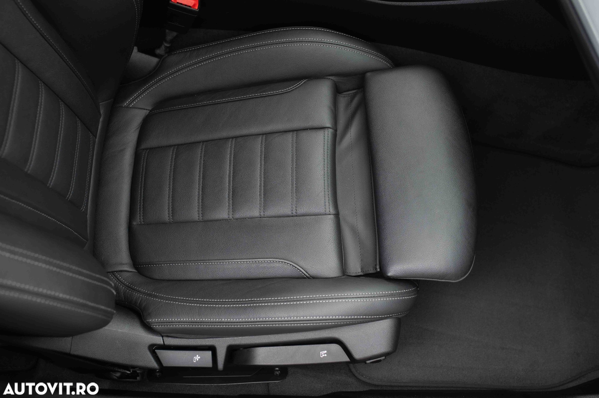 BMW Seria 3 320e AT PHEV - 28
