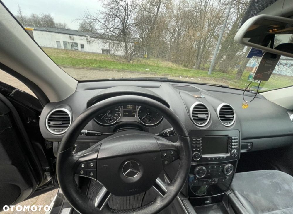 Mercedes-Benz ML - 6