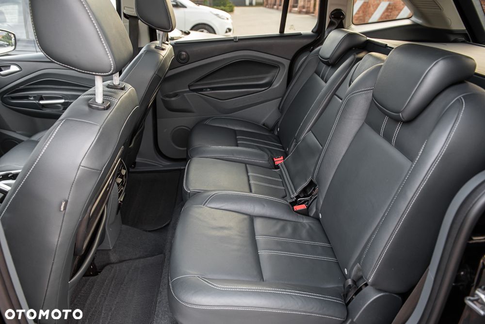 Ford Grand C-MAX - 27