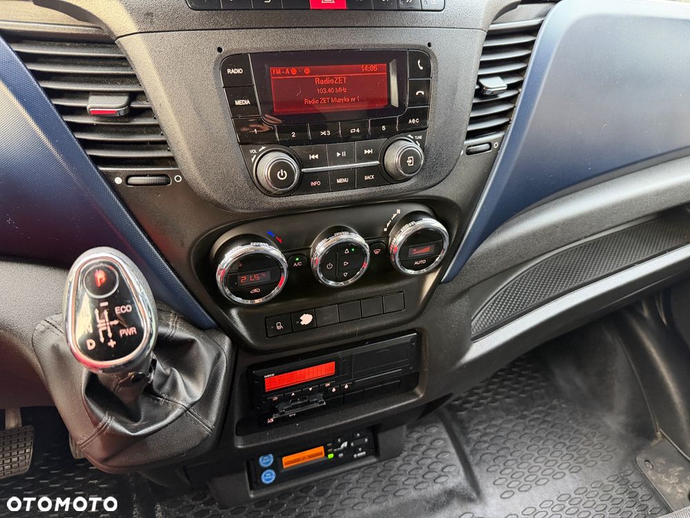 Iveco Daily 70c18 3.0 Diesel 180KM Automat HI-MATIC Klima Tempomat  Grzany Fotel Plandeka Winda - 16