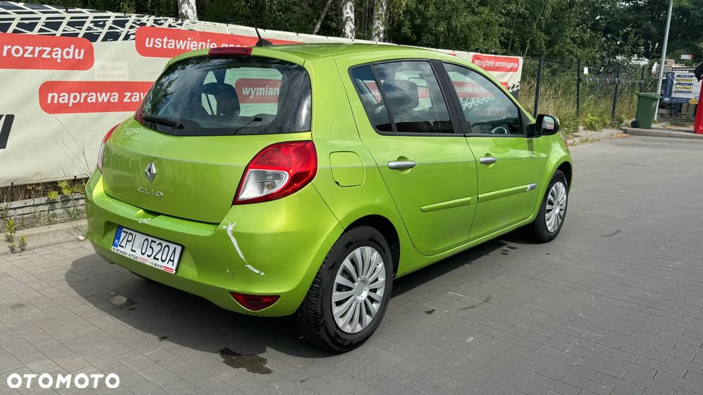 Renault Clio - 8