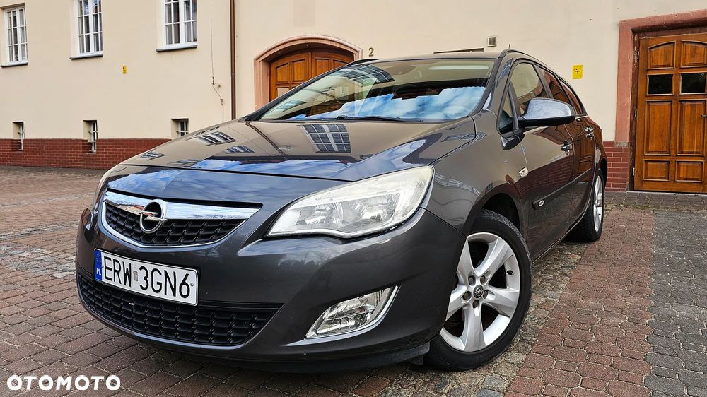 Opel Astra 1.4 Turbo Sport - 1