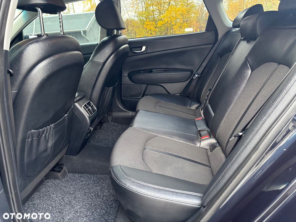 Kia Optima - 16