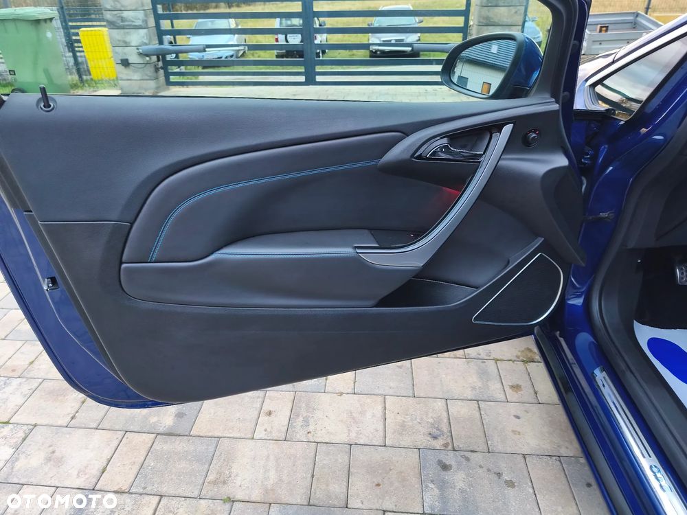 Opel Astra IV GTC OPC - 20