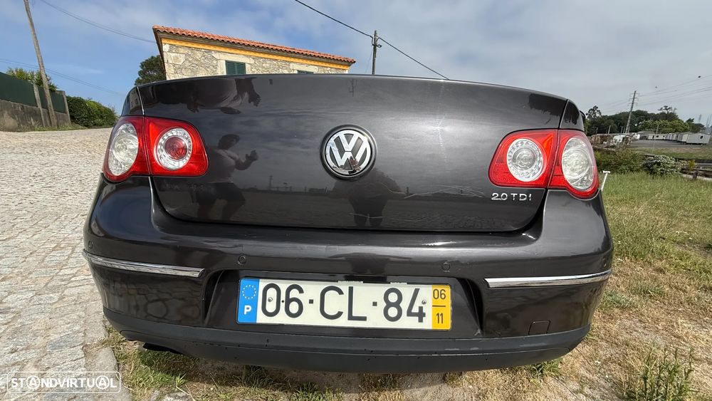 VW Passat 2.0 TDI Confortline DSG - 18