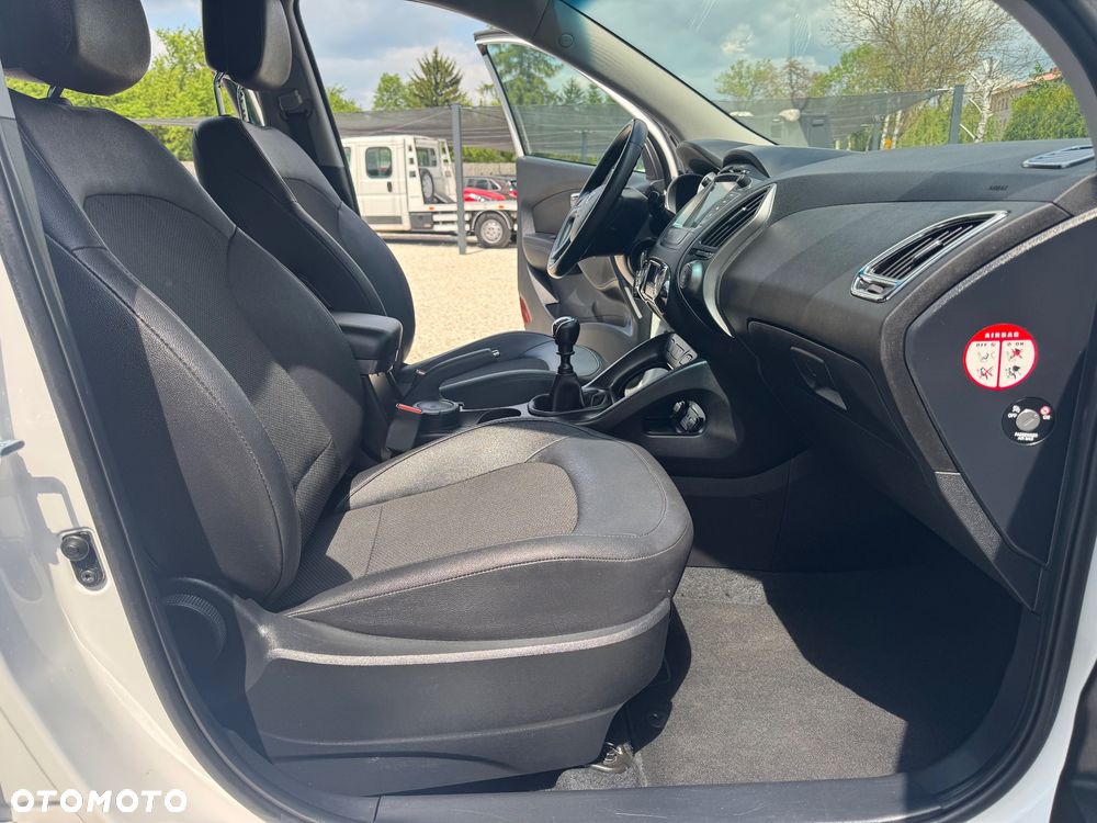 Hyundai ix35 blue 1.6 2WD Finale Gold - 21