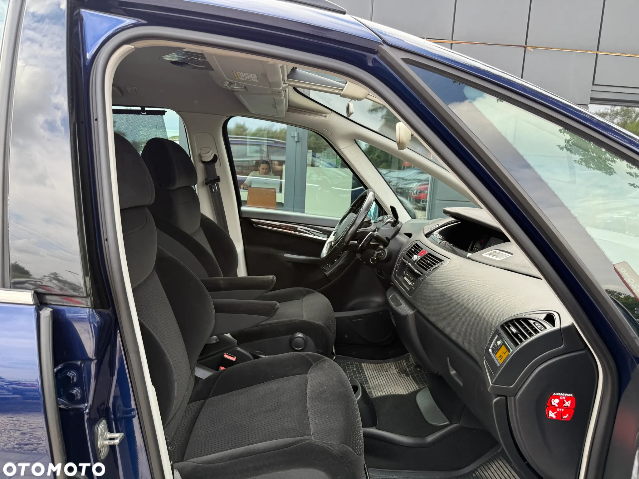 Citroën C4 Grand Picasso 2.0 16V EGS6 Exclusive - 26