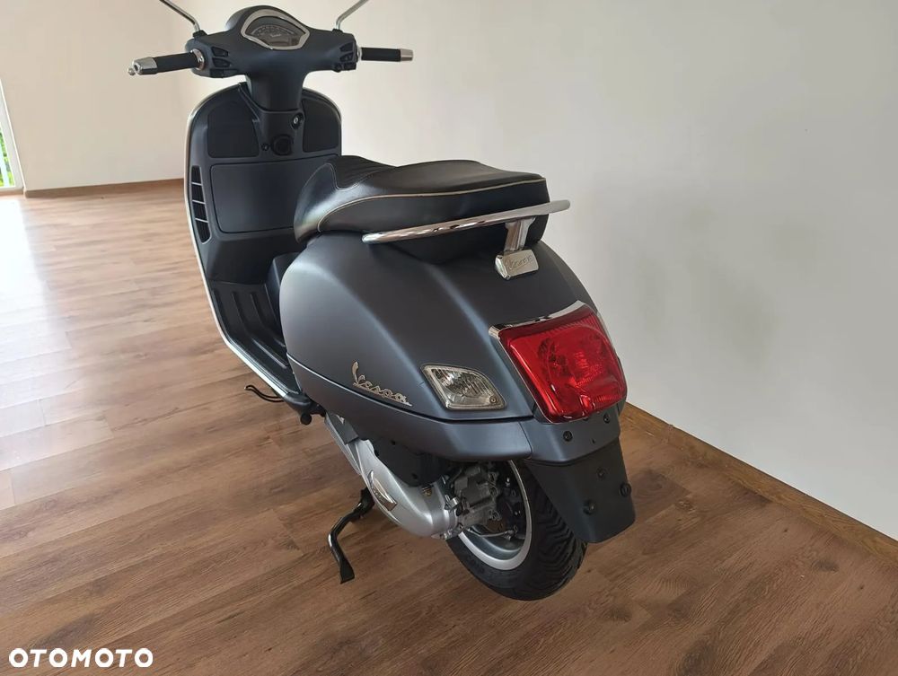 Piaggio Vespa - 12