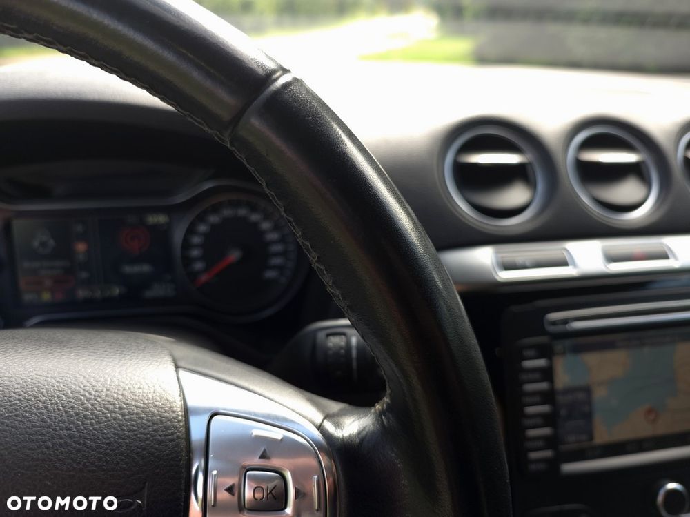 Ford S-Max - 24