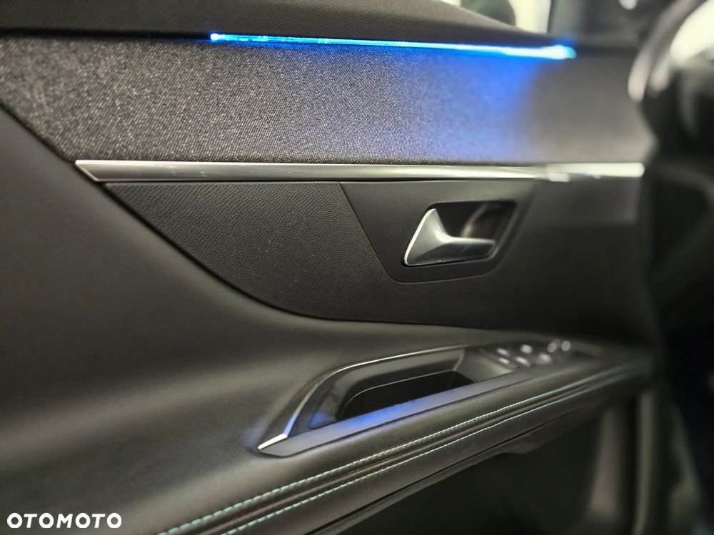 Peugeot 5008 BlueHDi 130 EAT8 Allure - 24