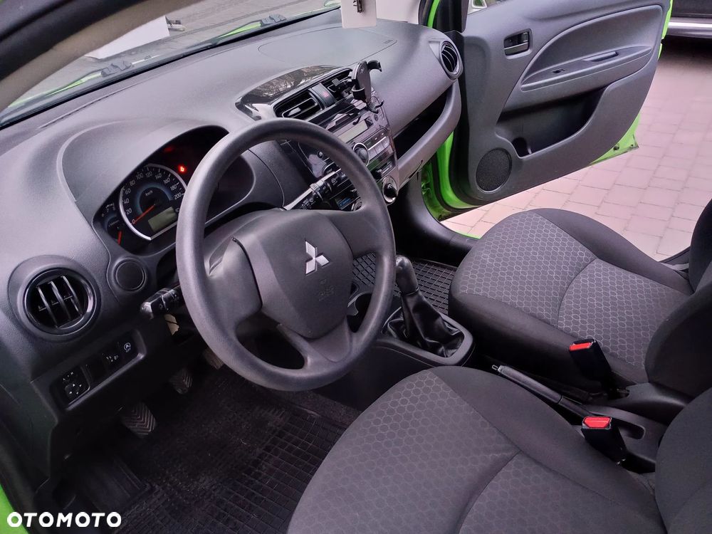 Mitsubishi Space Star - 13