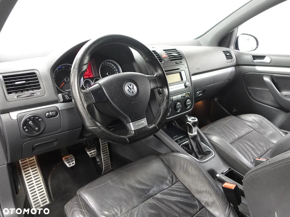 Volkswagen Golf - 19