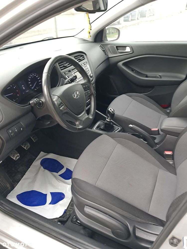 Hyundai i20 - 6