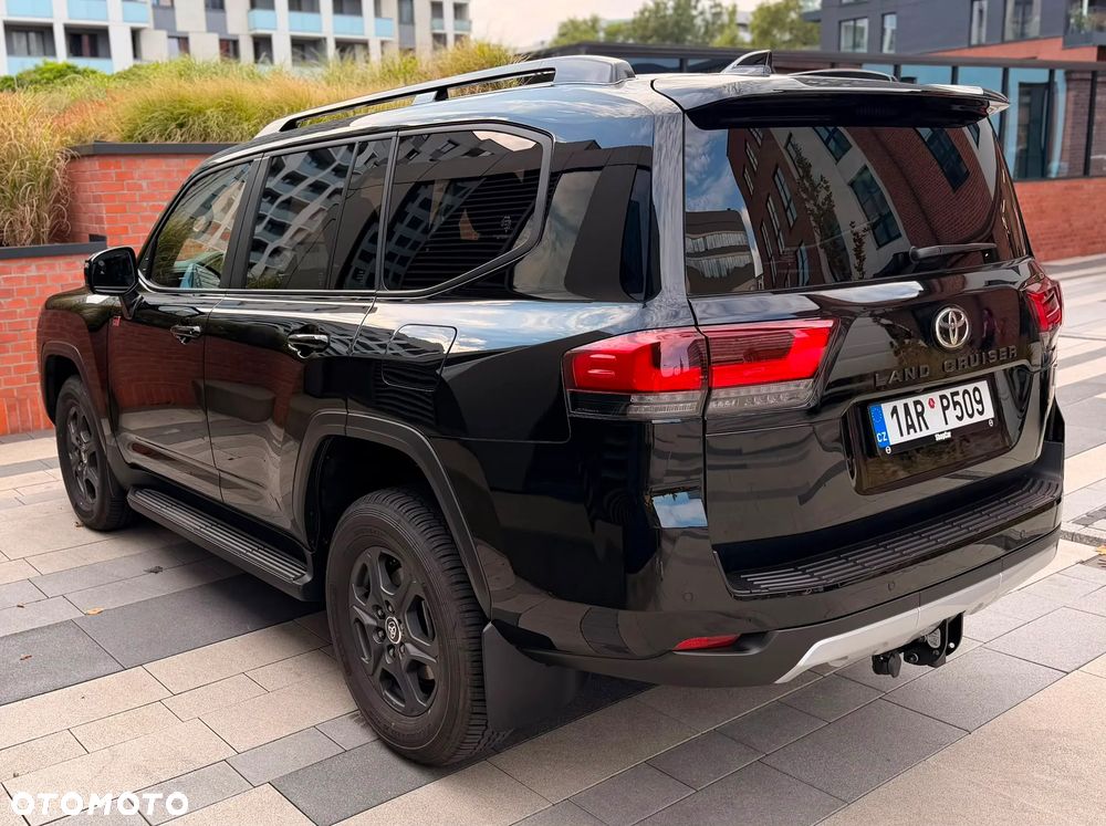 Toyota Land Cruiser - 19
