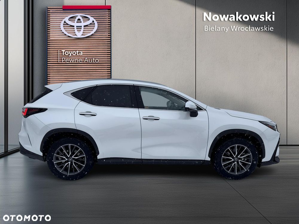 Lexus NX 350h Prestige AWD - 26