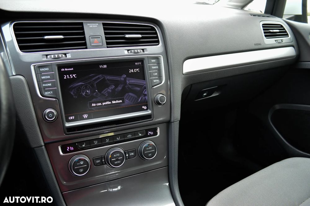 Volkswagen Golf e-Golf - 27