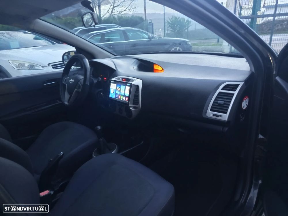 Hyundai i20 1.2 Comfort ESP - 28