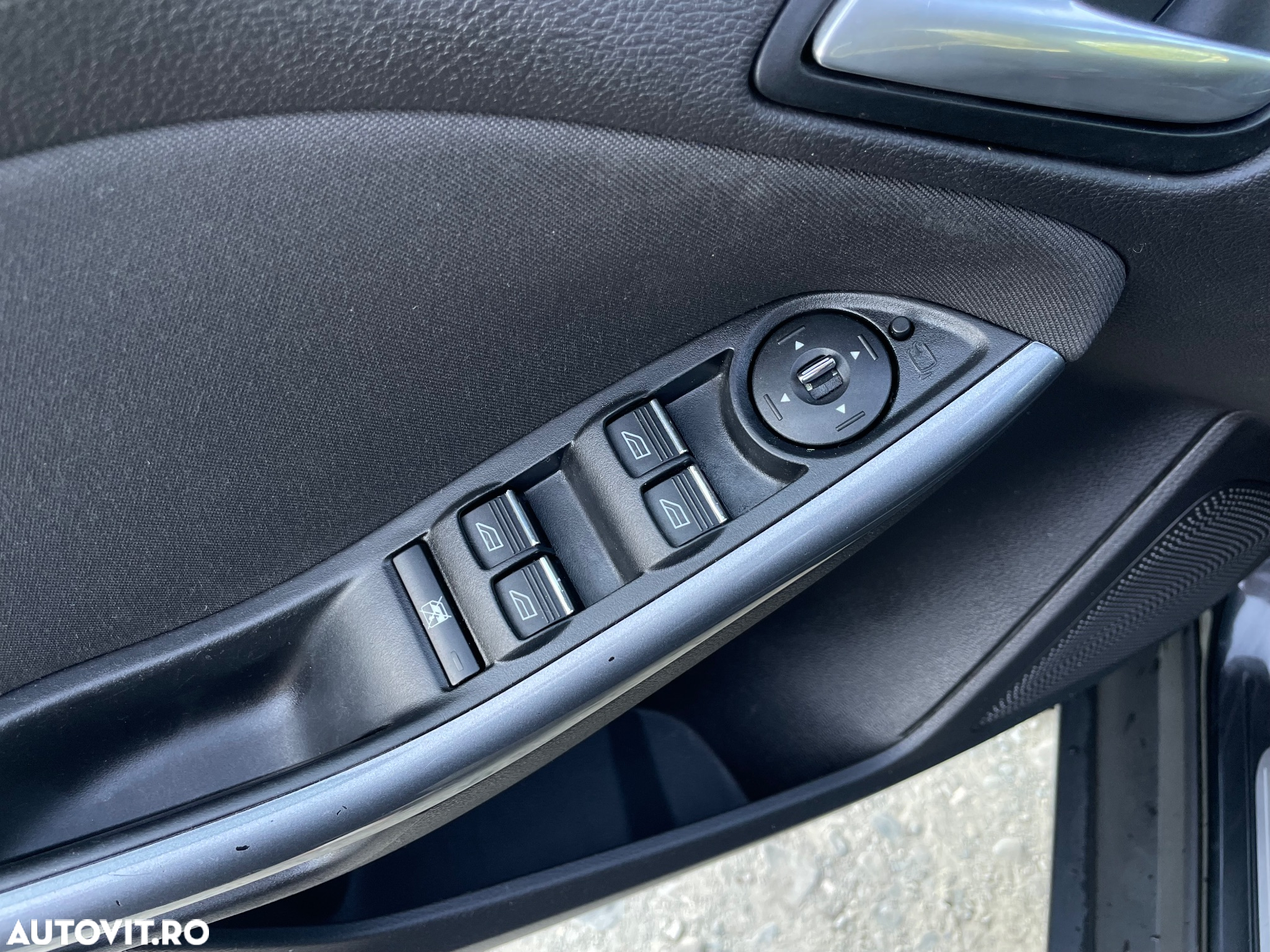 Ford Focus 2.0 TDCI DPF Powershift Titanium - 21