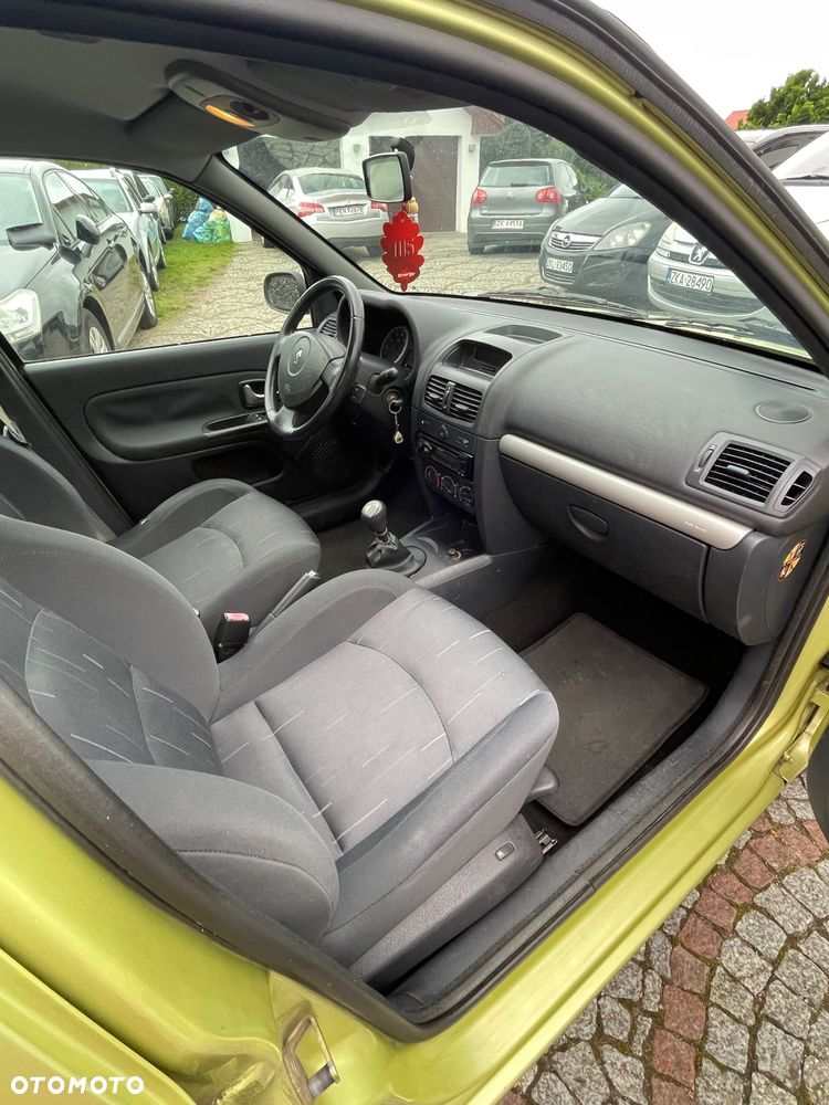 Renault Clio 1.2 16V 75 Expression - 14