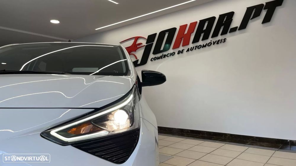 Toyota Aygo X Black&White - 12
